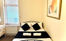 Aldgate Holiday Rooms