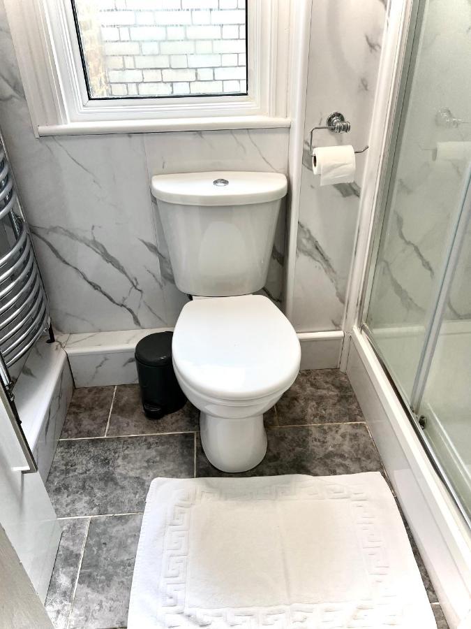 Aldgate Holiday Rooms Londra Esterno foto